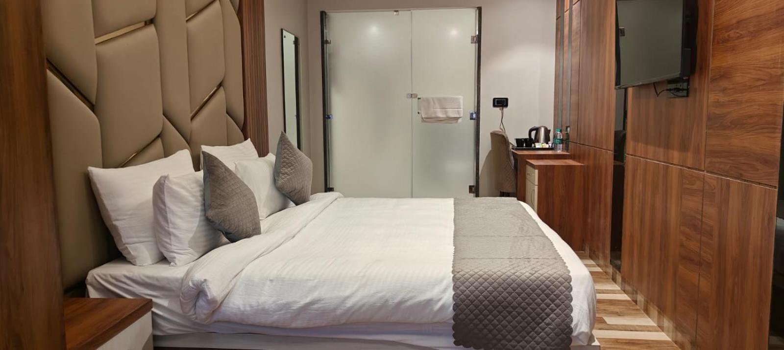 Hotel Golden Peacock Haridwar Luaran gambar